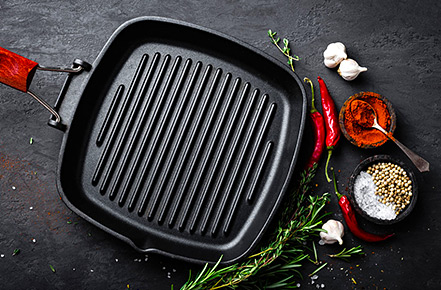 1,920 Broiler Pan Royalty-Free Images, Stock Photos & Pictures